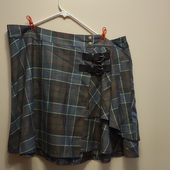 Torrid Outlander Plaid Skirt Sz 20 - Picture 3 of 9